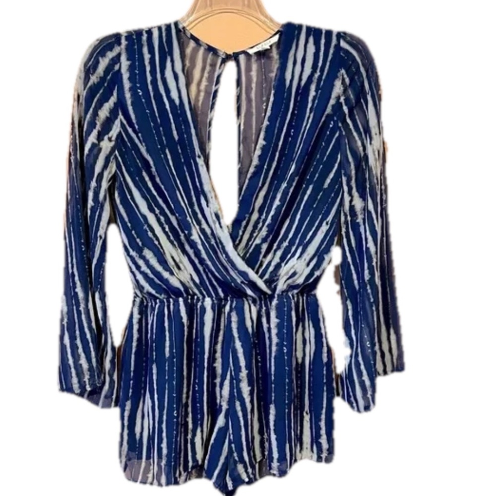 Illa Illa Size M Cross Front Slit Open Back Blousy Blue & Beige Women’s Romper